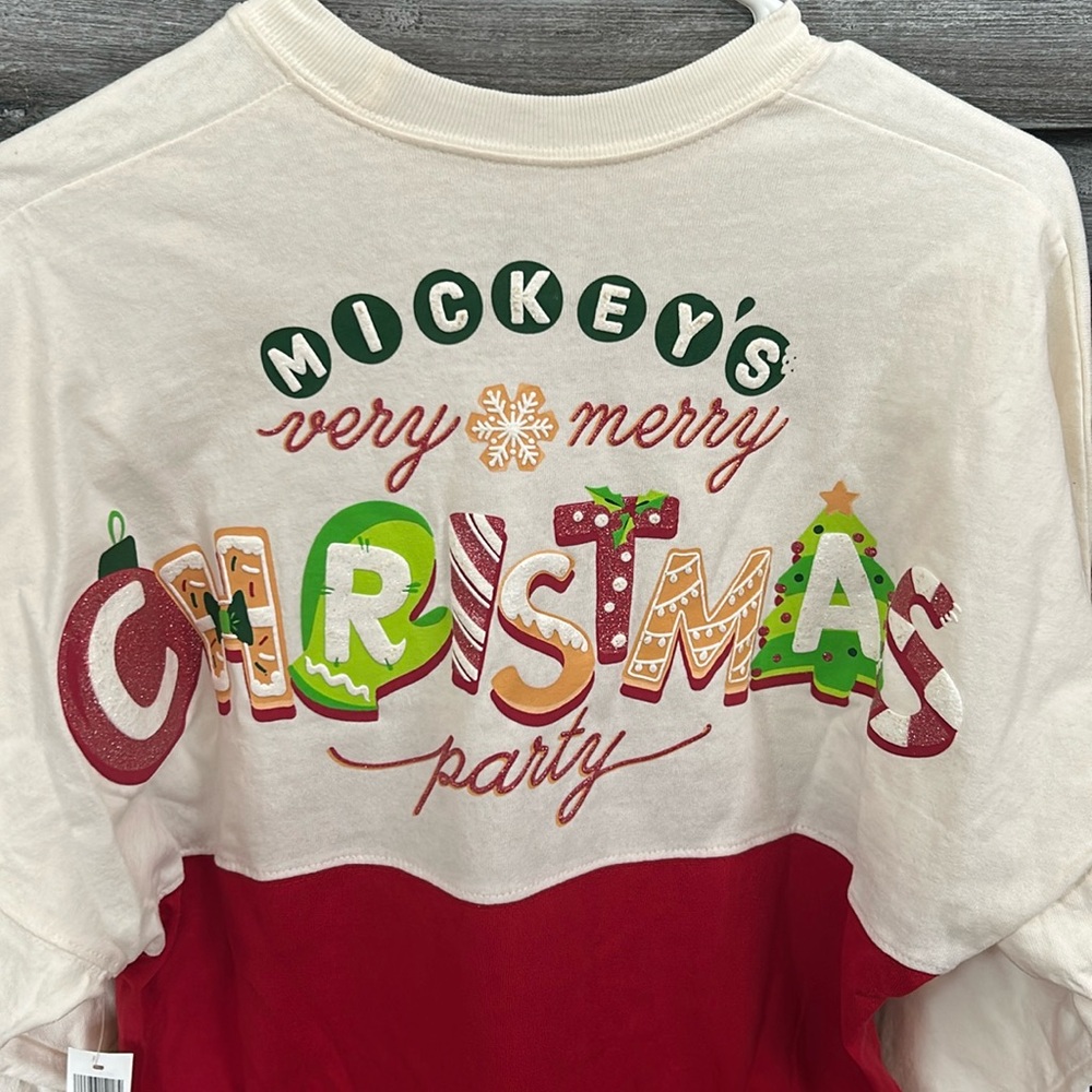 NWT Disney Christmas Spirit Jersey